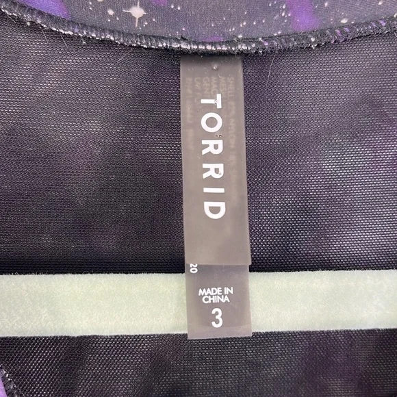 TORRID Black Lightning Streaks Rash Guard Swimsuit size 3X - Picture 3 of 9